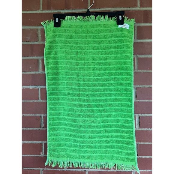 Vintage Handtowel - Picture 2 of 3